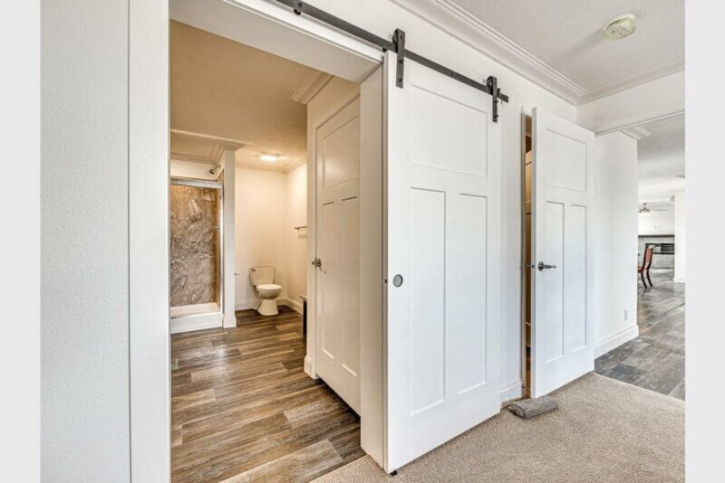 Prairie-Dune-8808-Primary-Bath