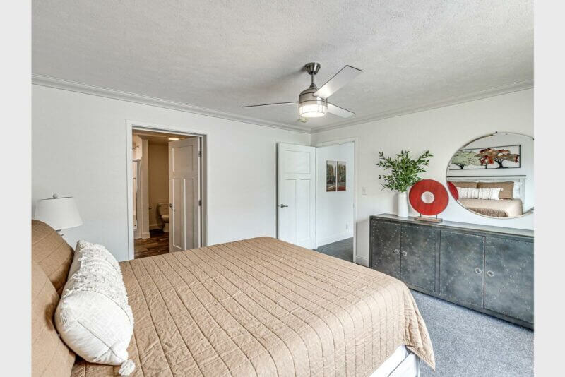 Prairie-Dune-8808-Primary-Bedroom