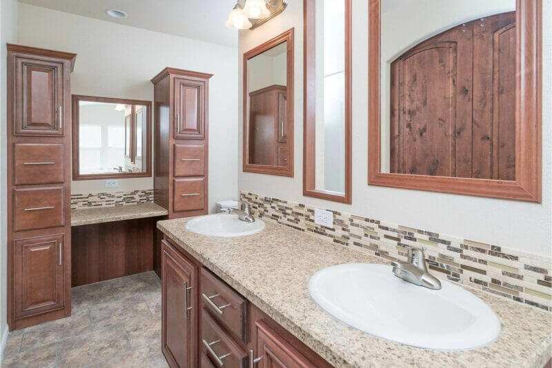 American Freedom 2860E Master Bath 2