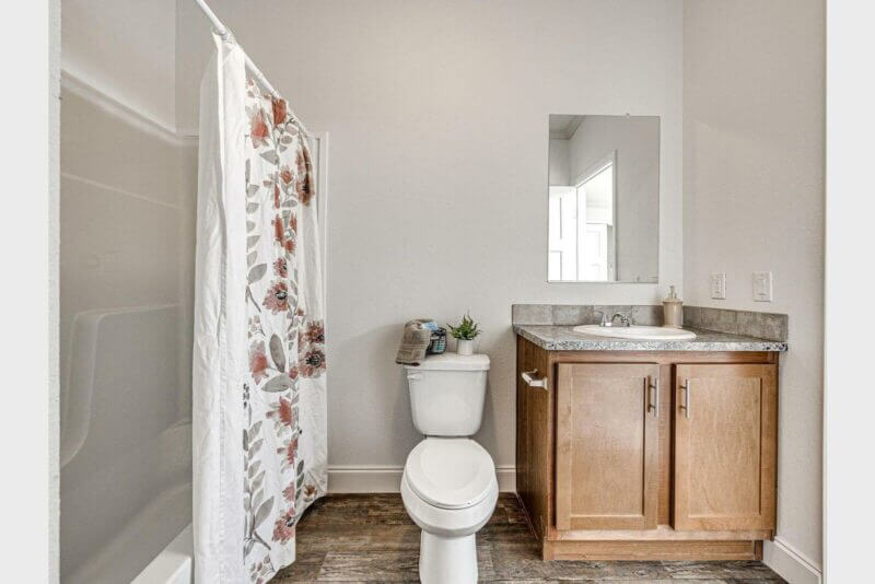 ContemporaryCabin-A701-Bath