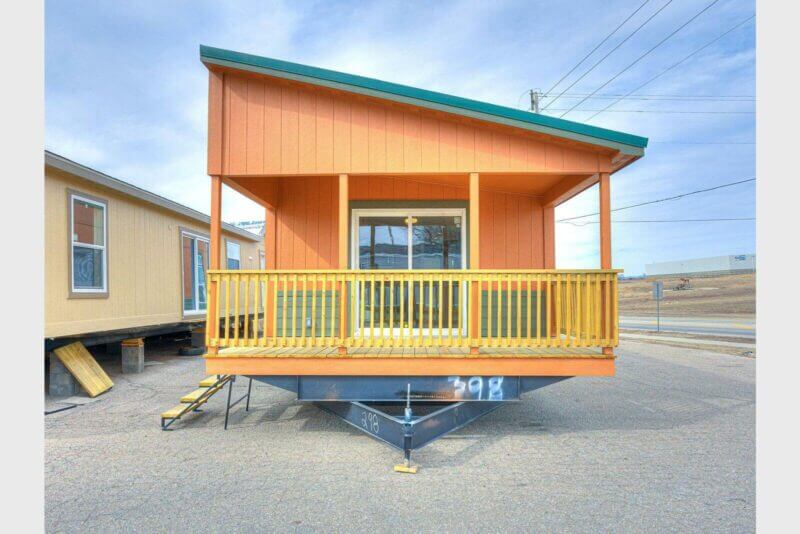 Contemporary-Cabin-A701-Exterior