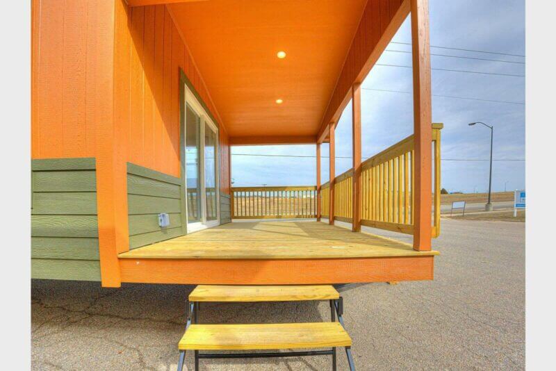 Contemporary-Cabin-A701-Exterior