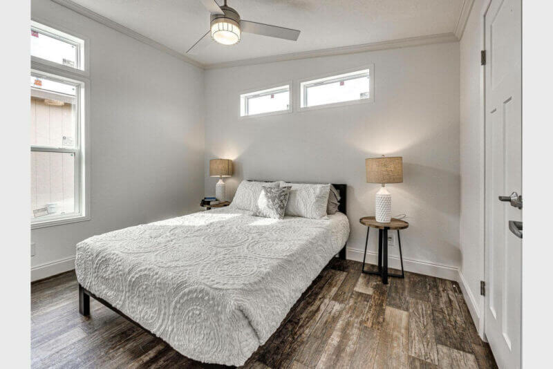 ContemporaryCabin-A701-Primary-Bedroom