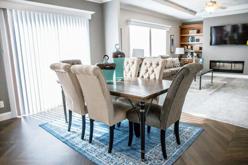 Skyliner-6634B-dining